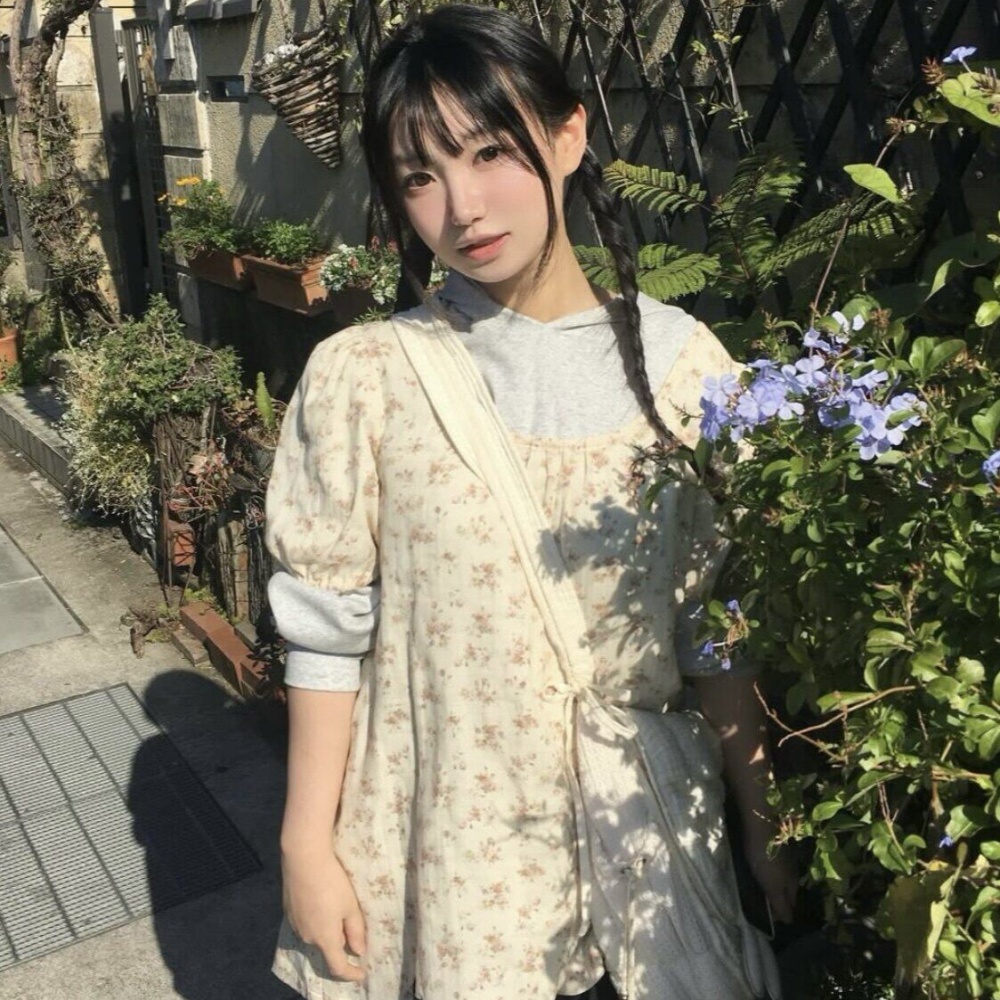 เสื้อเชิ้ตแขนพองลายดอกไม้สไตล์ - Romper Floral Print บทวิจารณ์และราคา